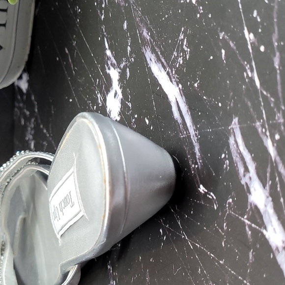 NIB TOUCH UPS SILVER RHINESTONE TANGO WEDGE SANDALS - Picture 8 of 13